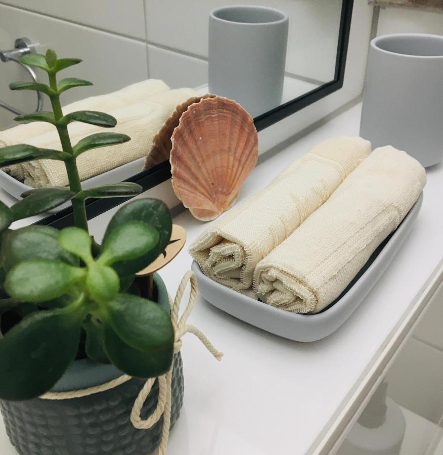'Das Kleine Feine' - Ruhige, Helle Ferienwohnung Mit Parkplatz Und Balkon Pforzheim Exterior photo